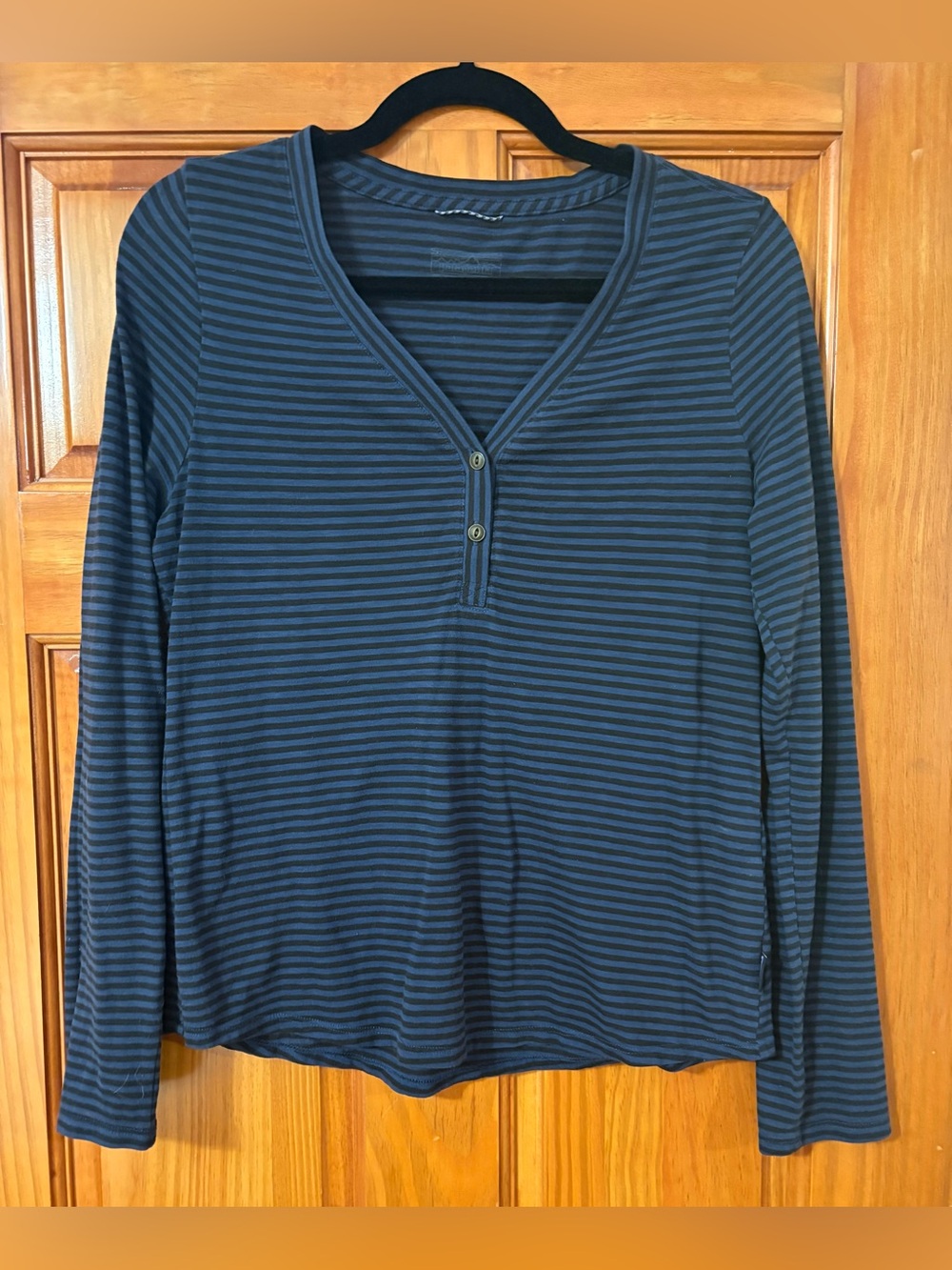 Patagonia Henley Long Sleeve Blue Stripe, Medium